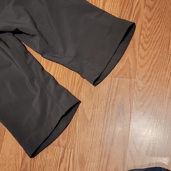 Rei capris size 10 lite weight - Picture 5 of 9